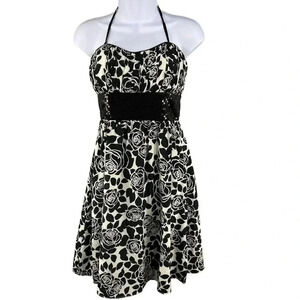 White House Black Market Women 6 100% Silk Chiffon Black Rose Sequin Waist Dress